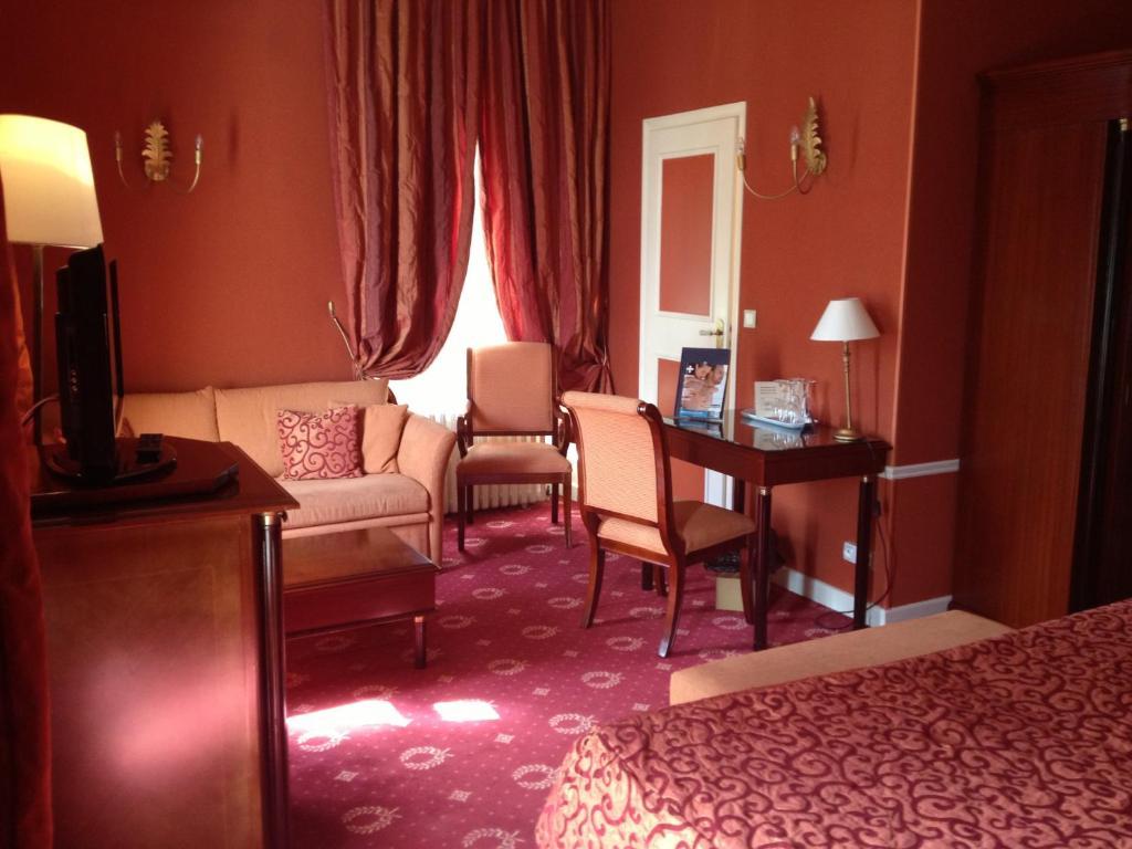 Hotel Les Marechaux 欧塞尔 客房 照片