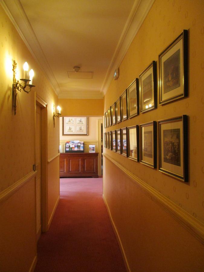 Hotel Les Marechaux 欧塞尔 外观 照片
