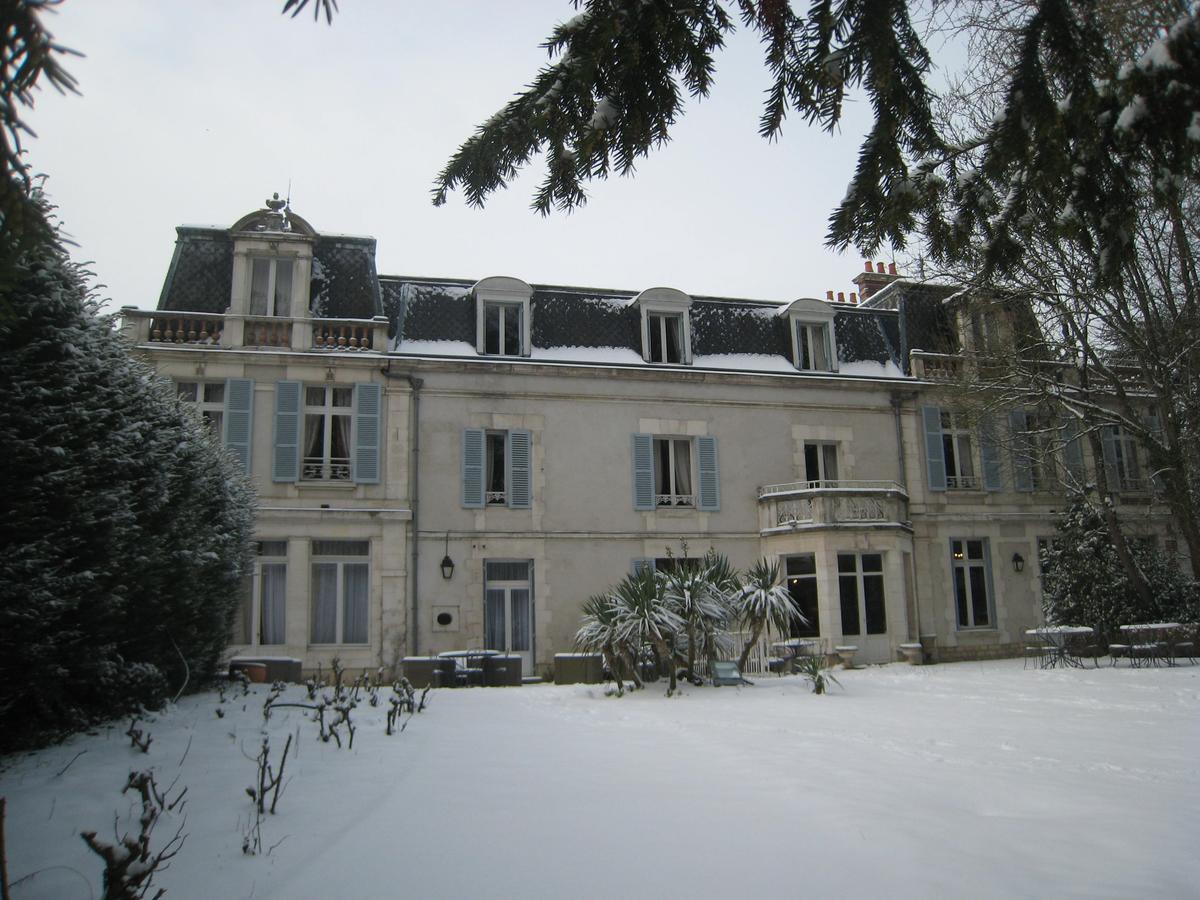 Hotel Les Marechaux 欧塞尔 外观 照片