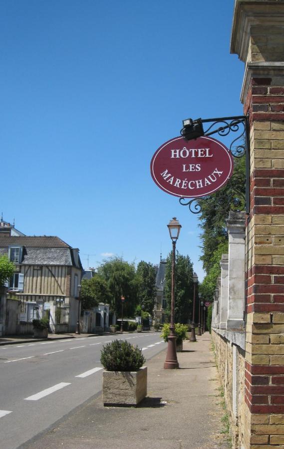 Hotel Les Marechaux 欧塞尔 外观 照片