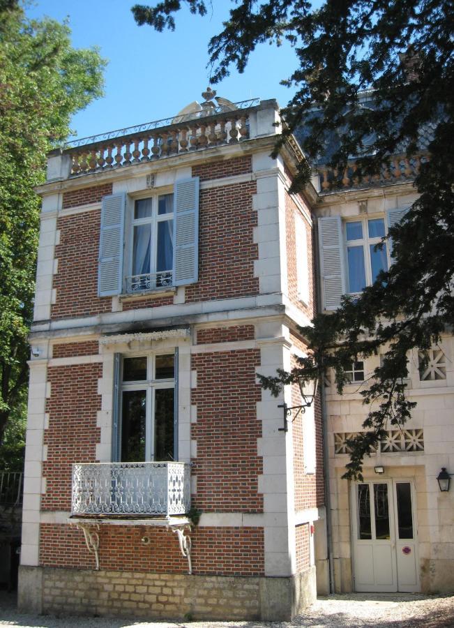 Hotel Les Marechaux 欧塞尔 外观 照片